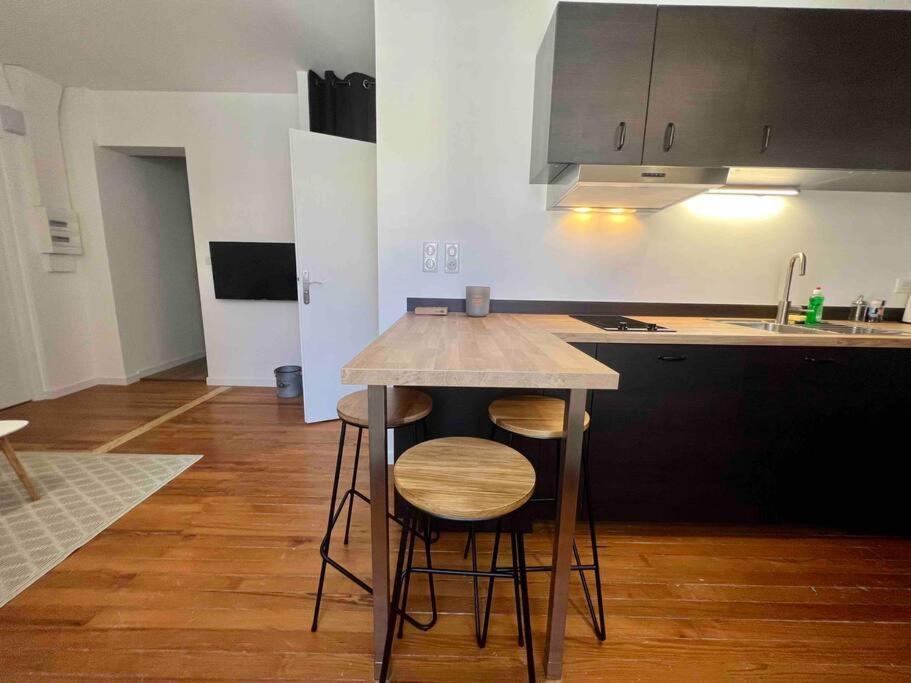 Appartement Climatise 4 Personnes / Centre-Ville Besançon Exteriör bild